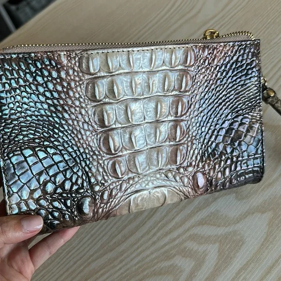 Brahmin Wristlet - Picture 4 of 5